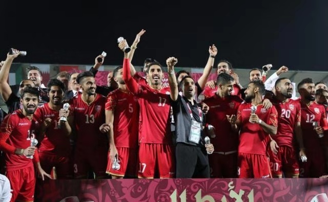 因面相不好被拒绝，如今带领巴林夺冠，啪啪打脸中国足协