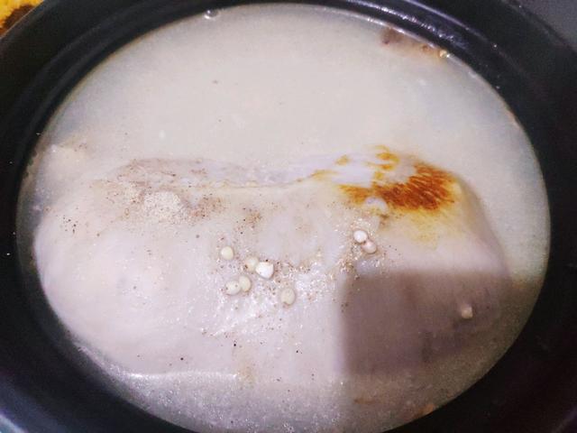 热天胡椒猪肚鸡的正确做法,汤浓肉嫩胡椒猪肚鸡视频