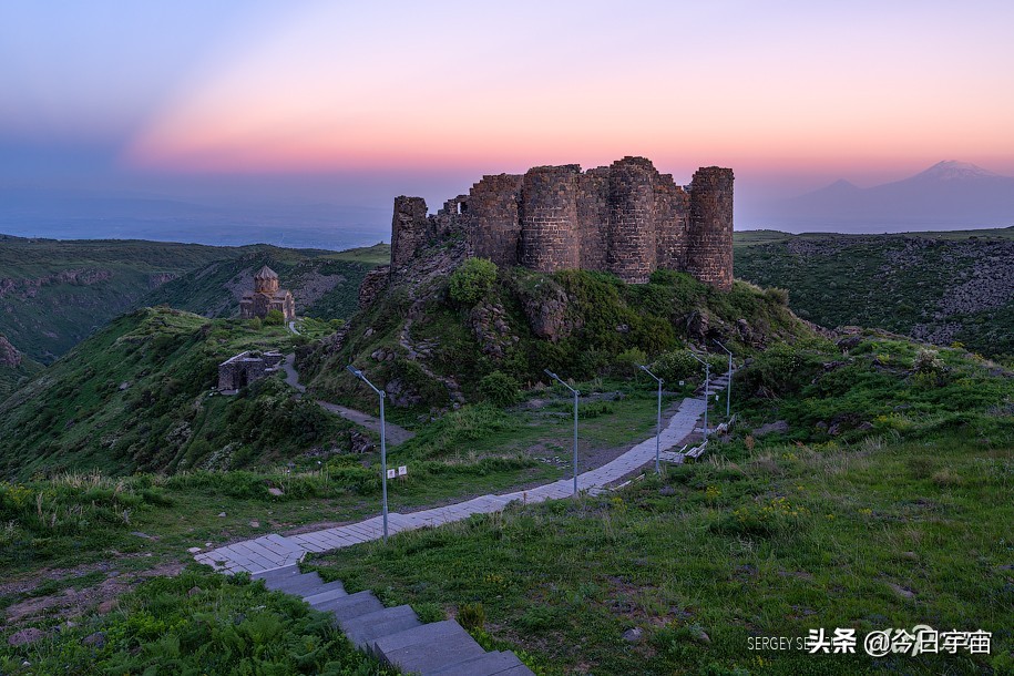 亚美尼亚是哪个洲的国家,亚美尼亚和阿塞拜疆是一个国家吗