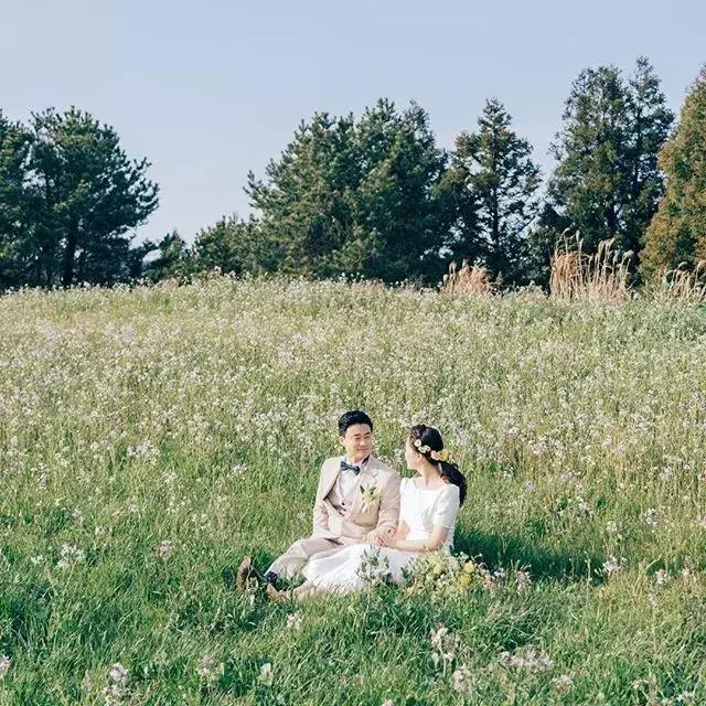 婚纱照就该这样拍才有大片的感觉,婚纱照小众风格这样拍也好看