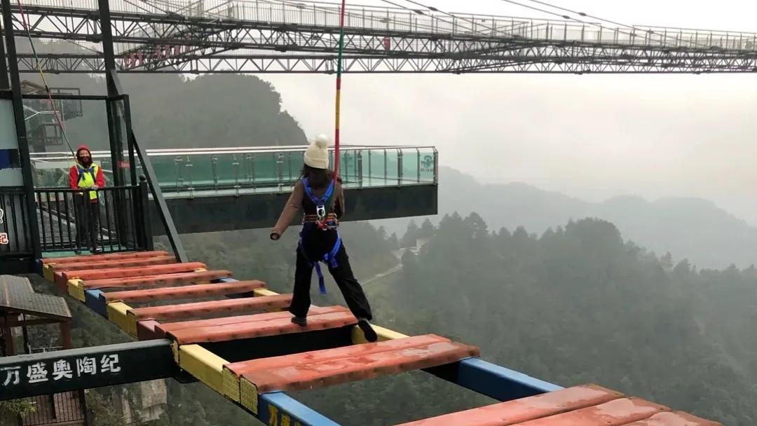 重庆万盛奥陶纪景区的天空悬廊,重庆万盛奥陶纪天悬廊桥