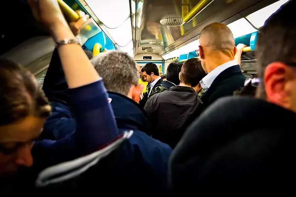 为啥老外不关心别人闲事,美国人爱多管闲事