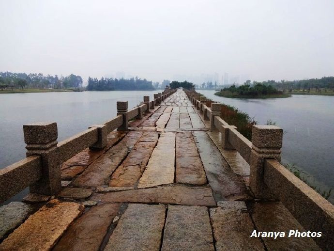 福建晋江安平桥视频,雨中安平桥