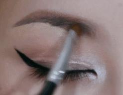 眉毛怎么画好看最简单的,初学眉毛怎么画才能根根分明