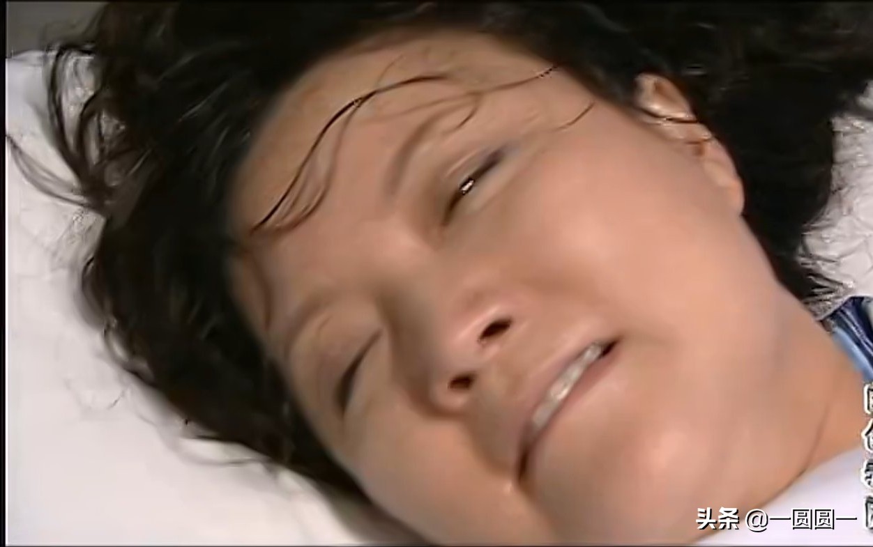 妈妈吸毒生出毒瘾宝宝宝宝被掐死此剧反映了吸毒的巨大危害