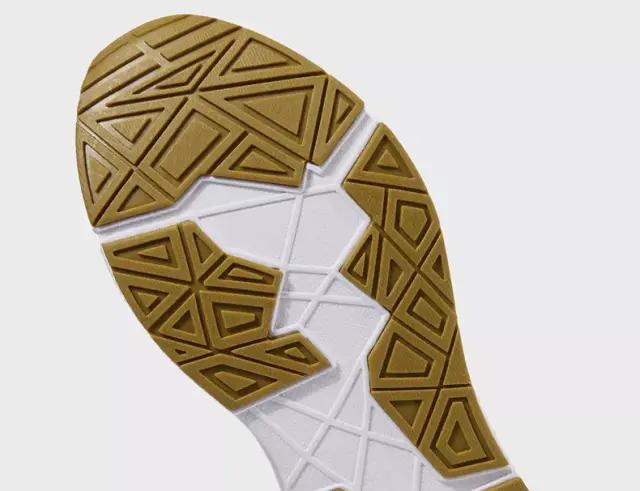 高弹超轻的黑科技跑鞋，高端脚踝保护装置，给脚按上一个“护盾”