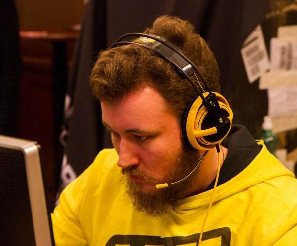 lpl电竞选手背后的故事,lpl中国电竞市场分析