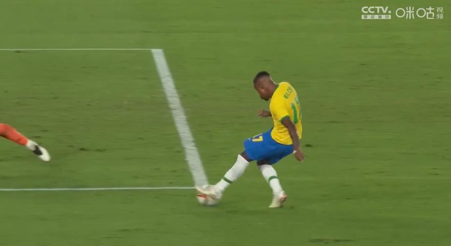 巴西五次世界杯冠军奖杯,巴西足球队一共夺得7次世界冠军