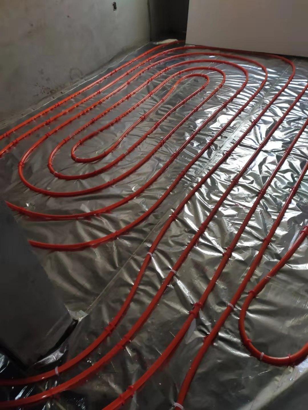 地暖如何安装不会导致地板破裂,地暖如何安装避免不循环