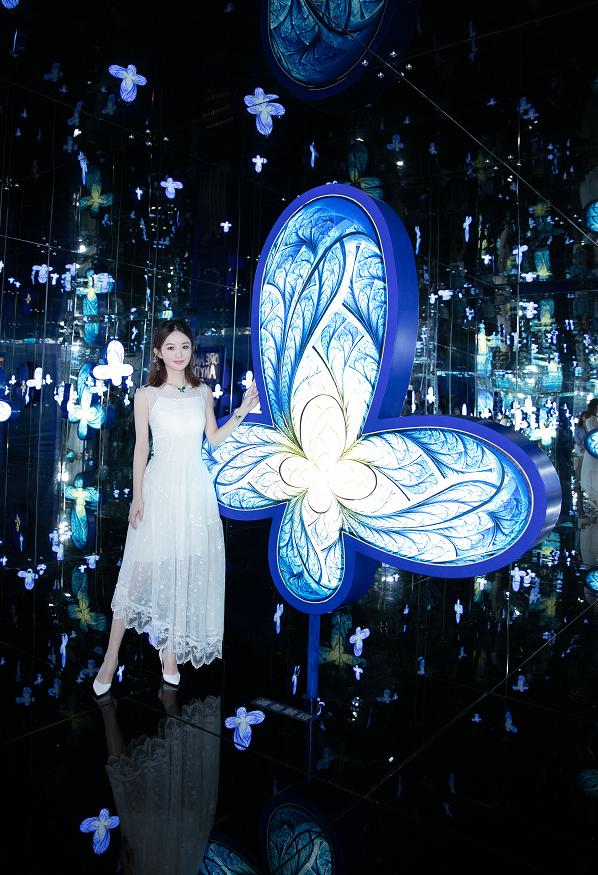 赵丽颖穿格子短裙,赵丽颖穿全部吊带裙