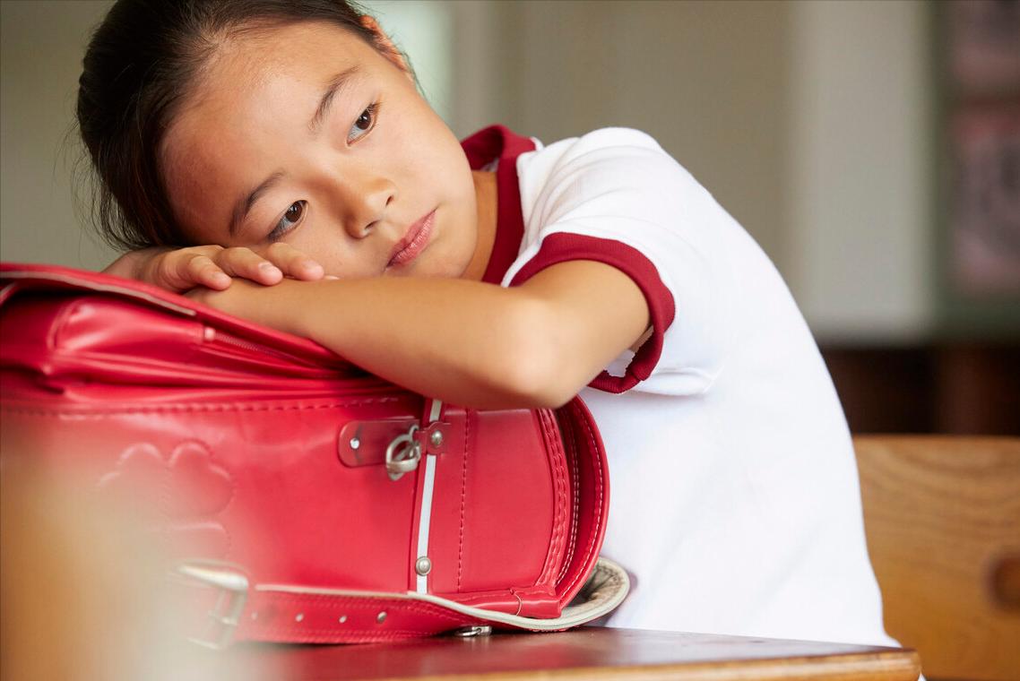 孩子到叛逆期油盐不进软硬不吃,青春期的孩子不和父母沟通怎么办