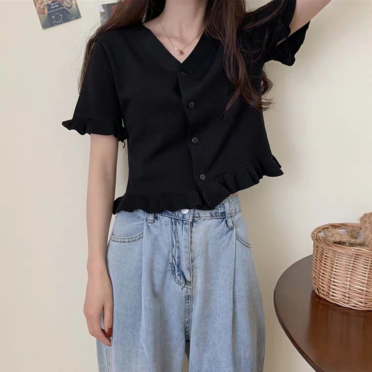 胸大的女生穿衣服该穿什么,胸小女生的选衣误区