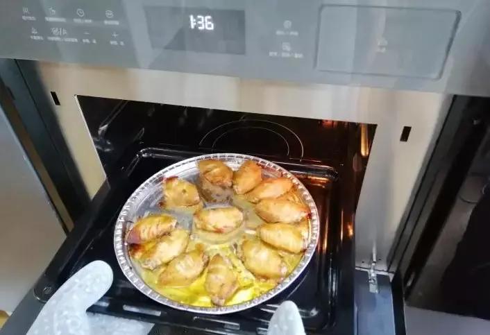 美的最新款清蒸微烤箱,微蒸烤箱排行榜前十名美的