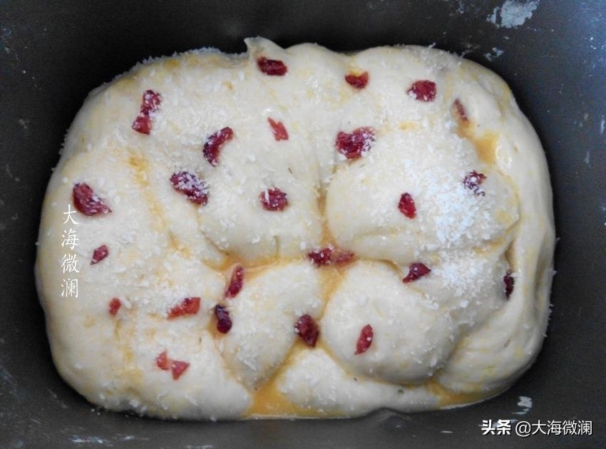 只要稍加干预，面包机也能玩花样，柔软拉丝好吃到停不下来
