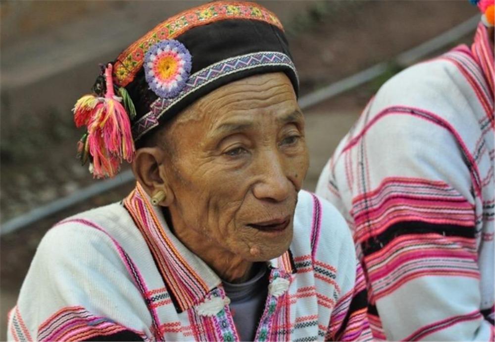 中国第一个被认定的民族,中国56个民族崇拜图腾