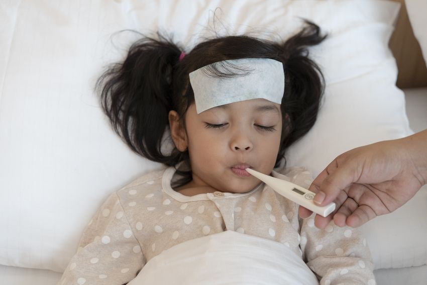 孩子夏季发烧的原因有哪些,儿童夏季发烧的原因有哪些