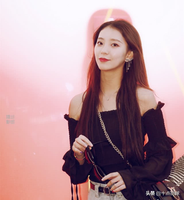 cba宣传的女拉拉队员,她是cba啦啦队领队