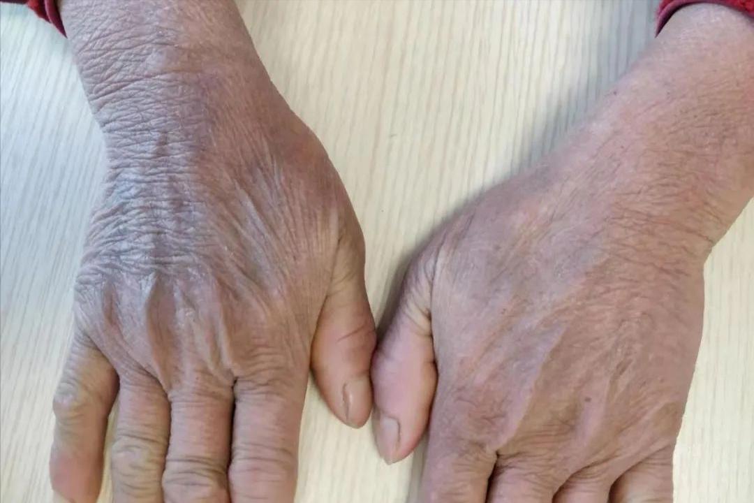 可以涂皮肤的颜料,能涂在皮肤上的颜料