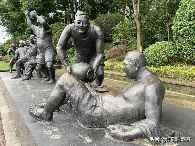 鍥涘窛娉稿窞浜虹殑鎬ф牸鐗圭偣,婊╁钩灞辫繙