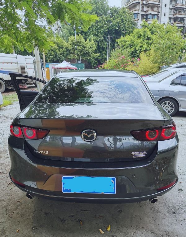 月薪三千能买奔驰吗,月薪三千也能买比亚迪