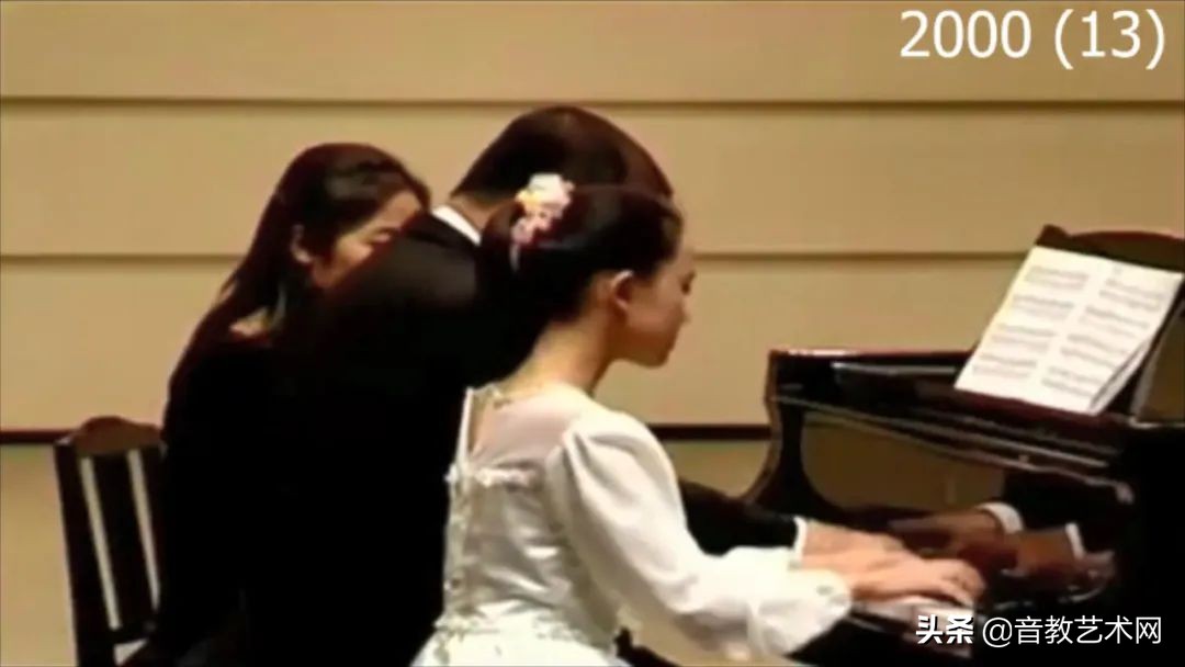 王羽佳14岁弹琴视频,王羽佳8岁钢琴演奏视频