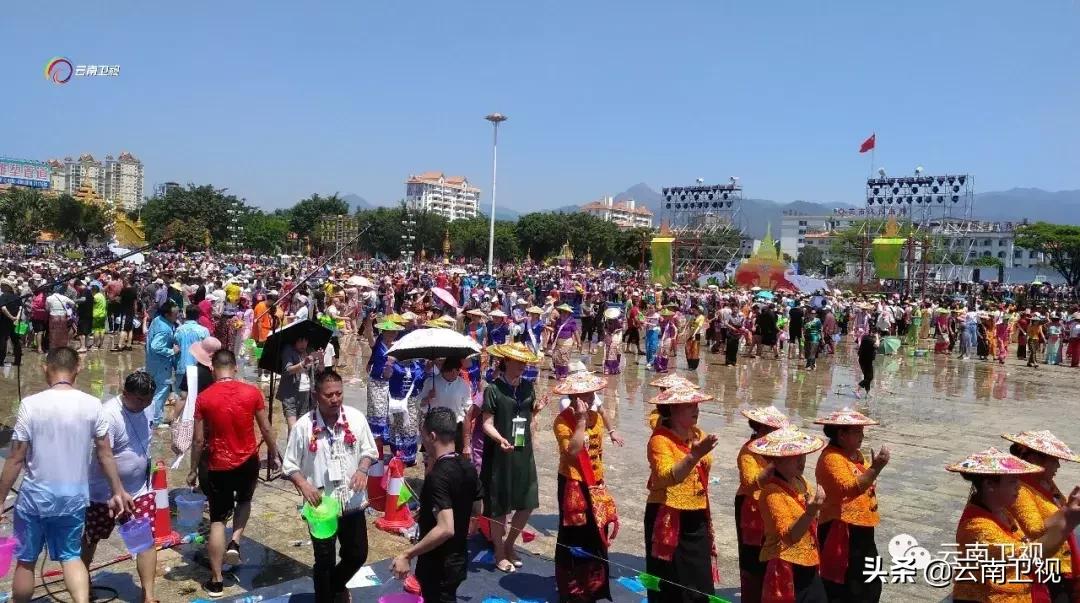 2019德宏泼水狂欢节,2019德宏国际泼水节图片