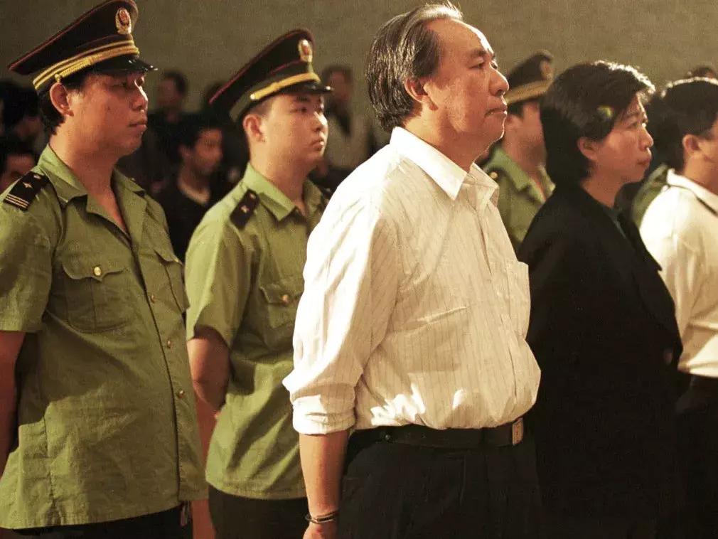 精英的黄昏,大佬的黎明时光