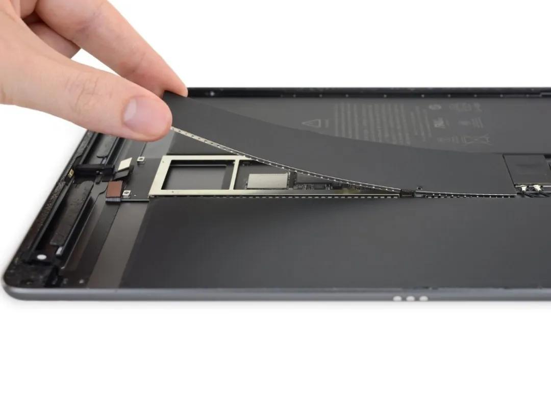 苹果ipadair3黑屏问题,ipadair3通病黑屏屏幕维修