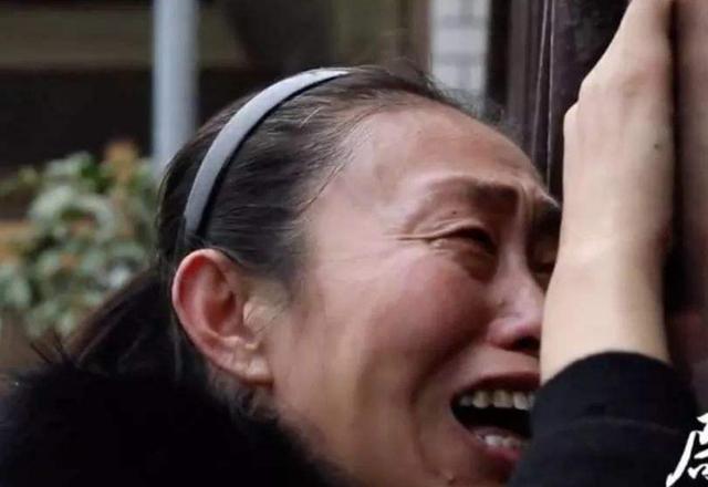 孩子腰疼，妈妈别不当一回事，医生的话让你悔不当初