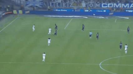 法甲“梅西”踢疯了!长途奔袭,连过5人破门,登顶射手榜