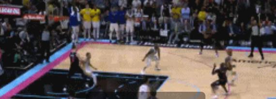 库兹马手滑进球,库兹马罚球三不沾被库里嘲笑