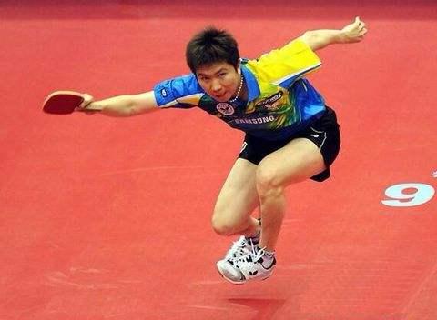 乒乓球很久没打怎么才能迅速上手,乒乓球业余爱好者如何改动作