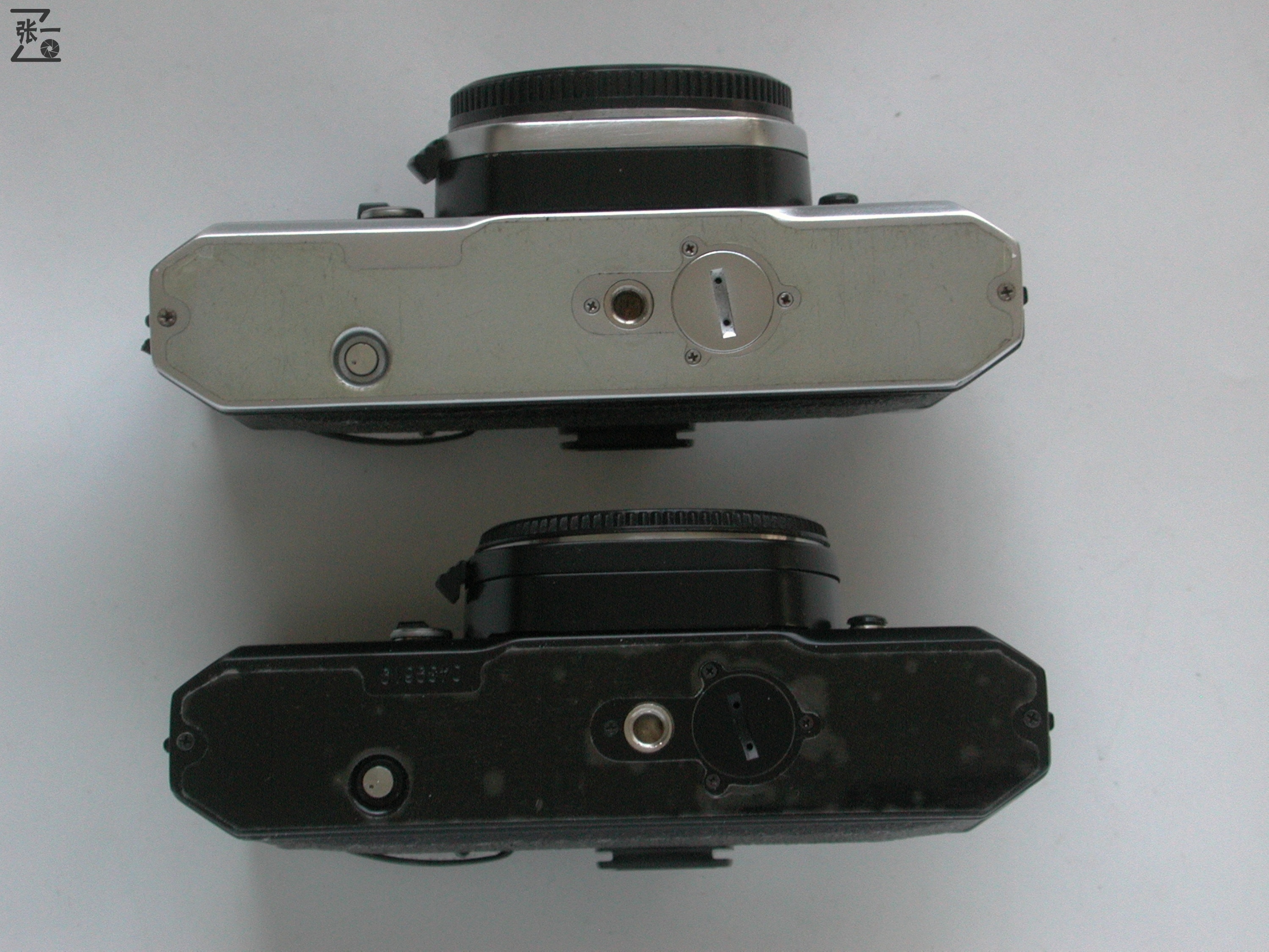 中国重庆生产的明佳MingcaMCK1000单反照相机