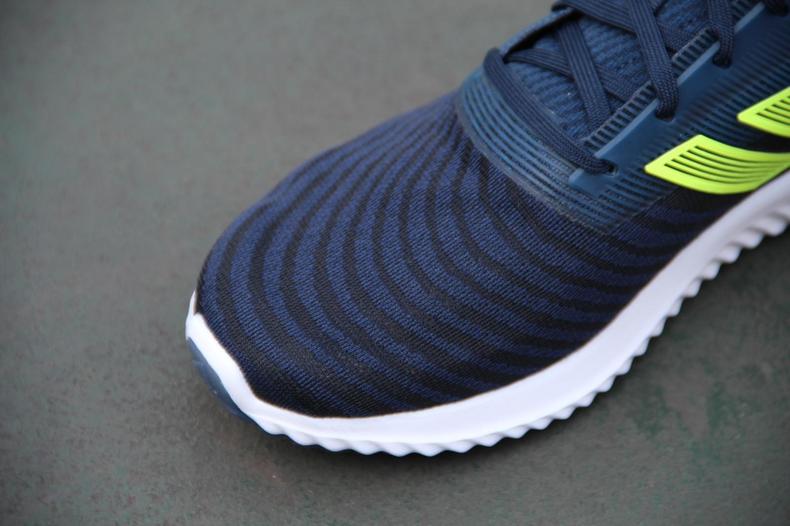 阿迪达斯清风跑鞋发黄怎么处理,阿迪达斯清风跑鞋eg1122