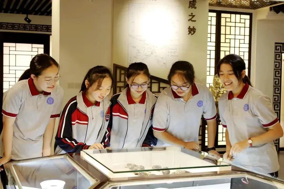 雨花区中学,雨花台中学是省重点吗