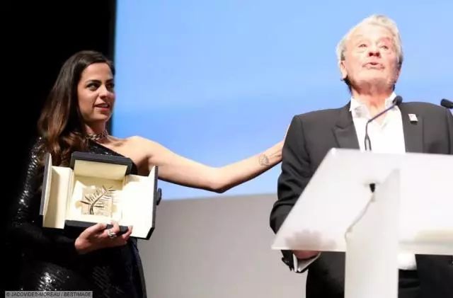 阿兰德龙最有魅力的年龄段,阿兰德龙分析