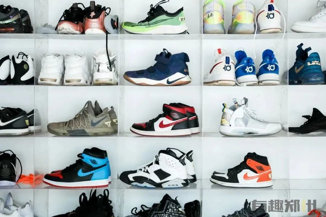 郑州90后男孩创业成功案例,郑州90后男孩创业干修鞋