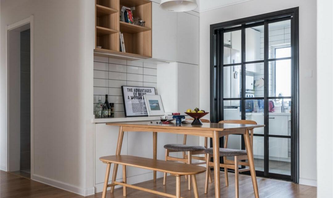 濂瑰鐨勮淇叏灞嬬畝鍗曠敾,85骞崇背鍏ㄥ眿瀹剁數瀹跺叿