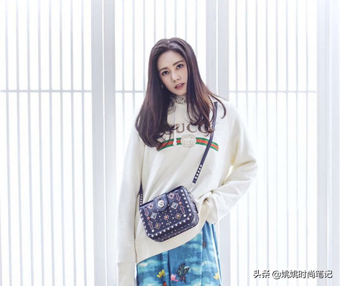 秋瓷炫颜值巅峰图,秋瓷炫运动装惊艳写真图片