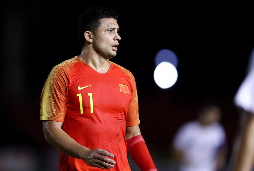 中国足球和外国球队打架,中国足球队和外国足球队对比