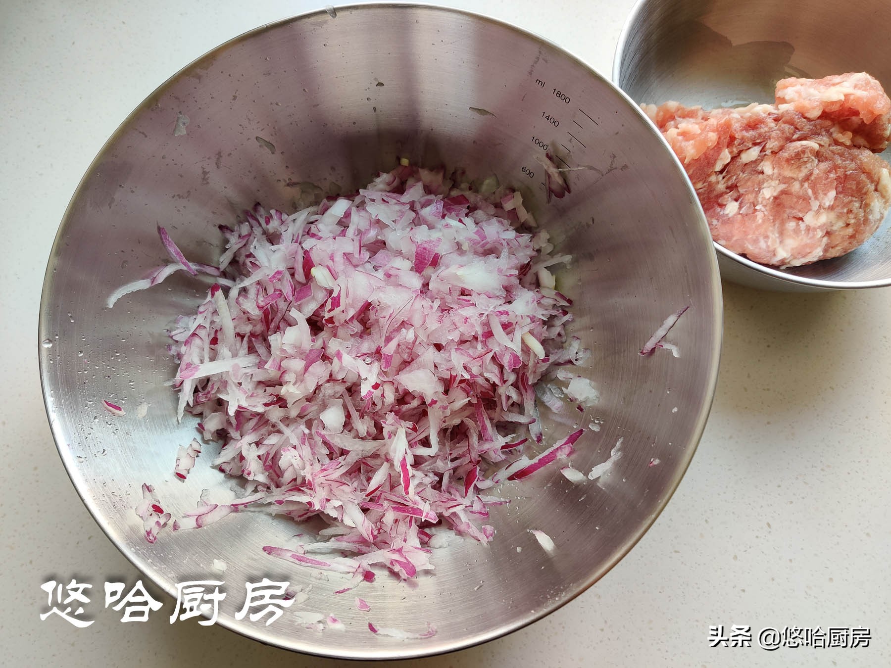 猪肉香菇洋葱蒸饺怎么做好吃,鸡蛋洋葱木耳馅儿蒸饺的做法