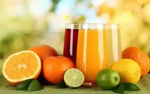 同吃两种感冒药不幸身亡,女孩同时吃两种感冒药死亡