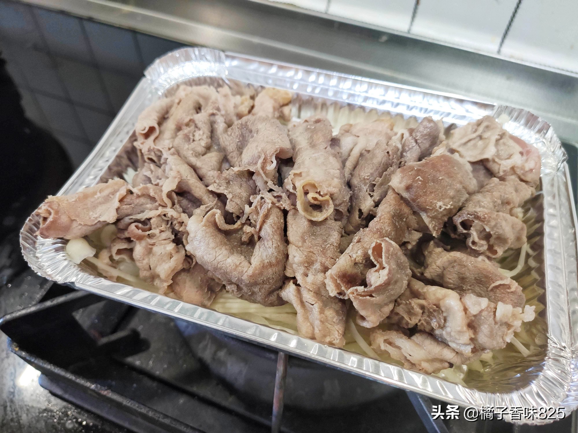 家庭版锡纸肥牛金针菇的做法,不加一滴水的金针菇肥牛