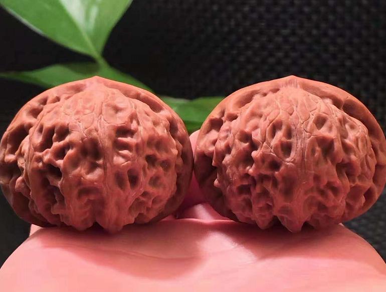 盘核桃的几个阶段怎么盘,怎么看核桃盘不盘得出来