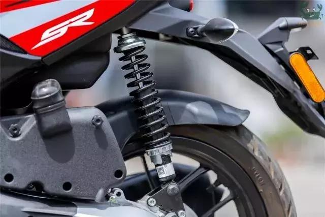 我为运动而生,比亚乔踏板摩托车优缺点