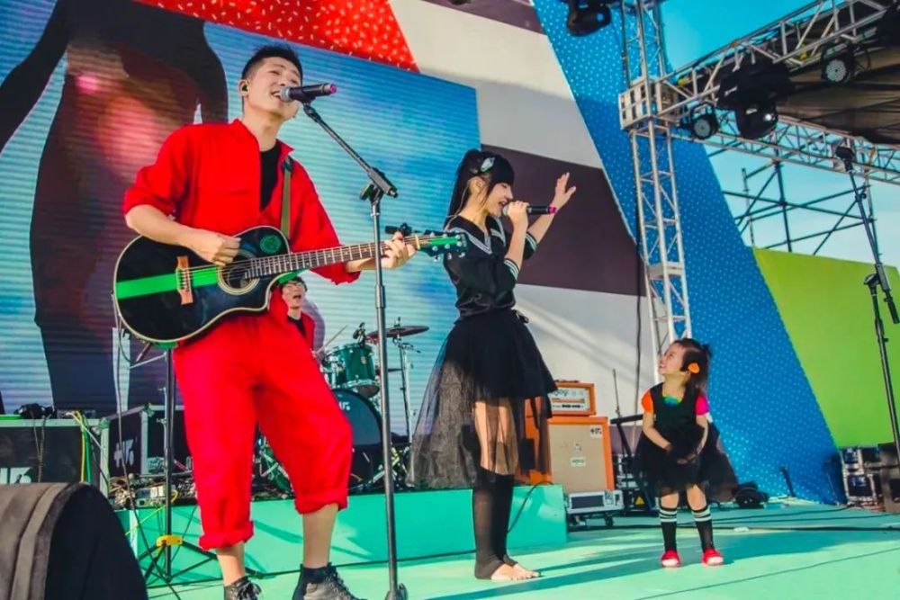 第一文青夫妻40岁了：结婚生子就是最浪漫的事