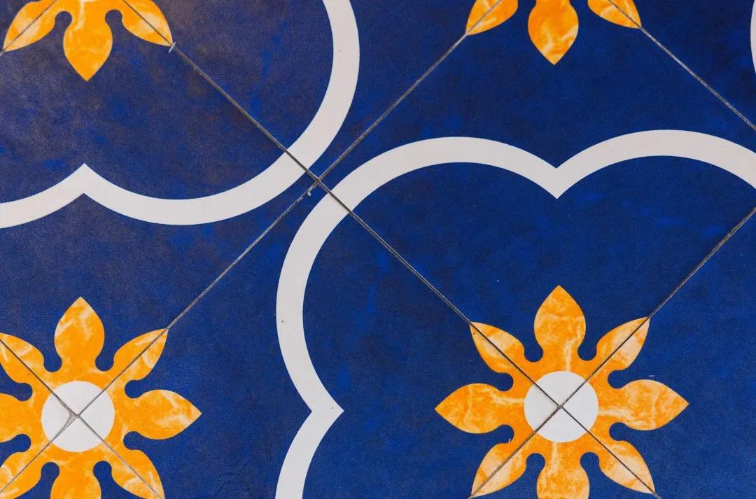 milk+总店终于回归,电光蓝「水桶泰奶」上线