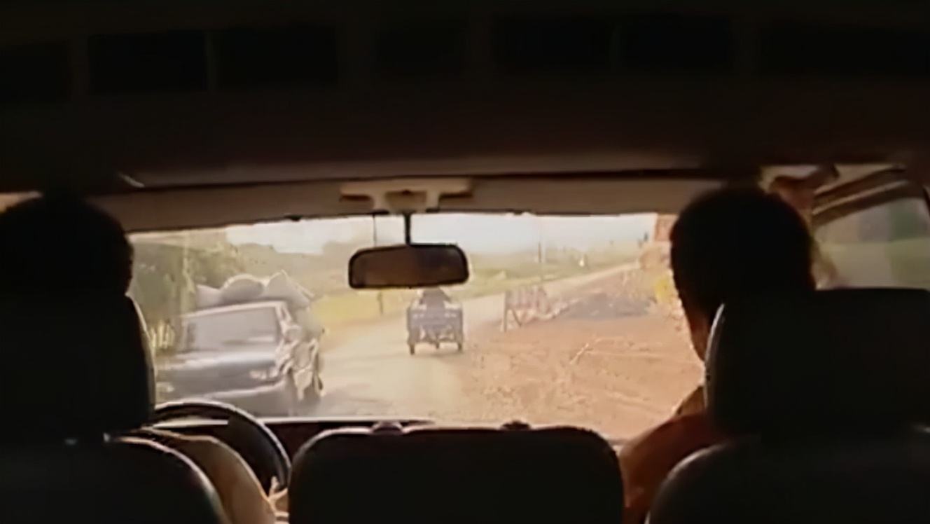 老人突然人体自燃烧成灰,老人自燃真实视频