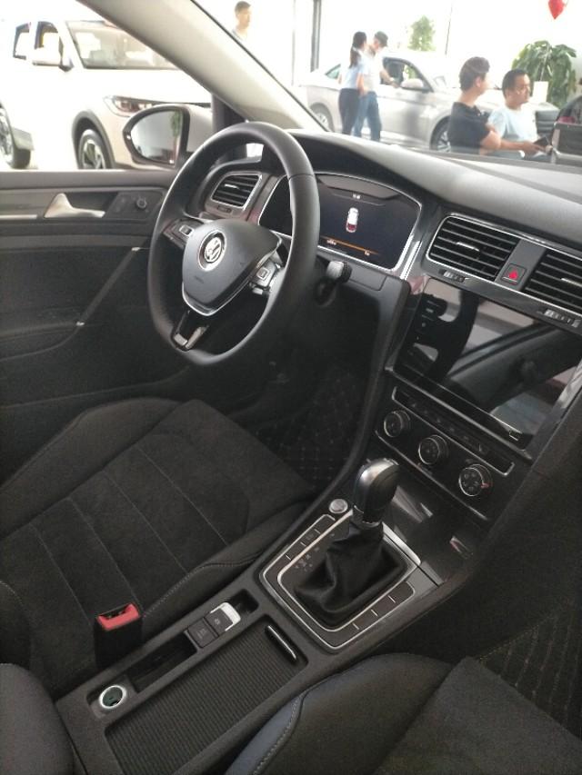 高尔夫2019款280tsidsg舒适型,高尔夫2019款280tsi自动舒适型