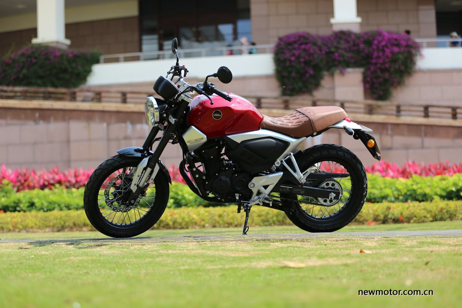 鸷道190ss发动机是进口原装的吗,五羊本田鸷道190ss落地价多少钱